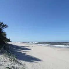 Koszalin ile do morza? Sprawdź, jak łatwo dotrzeć na plażę!