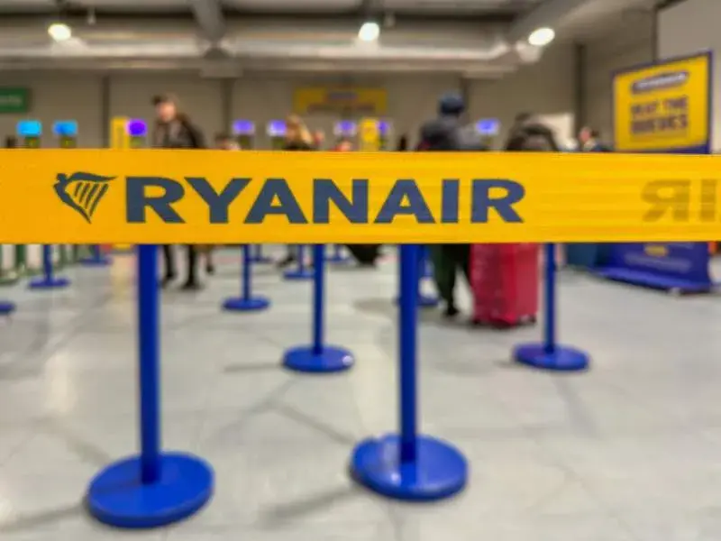 Zdjęcie Czy Ryanair sprawdza wymiary bagażu podręcznego? Uniknij dodatkowych opłat